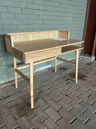 Araxi bureau, Kave Home, 105×62 cm